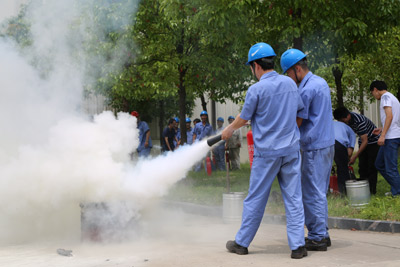 山美举办2015年度消防演习