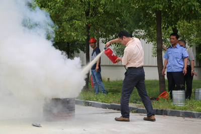 山美举办2015年度消防演习