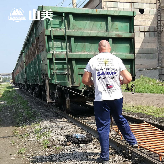 山美破碎机力量代言人-欧洲大力士伊万.萨夫金