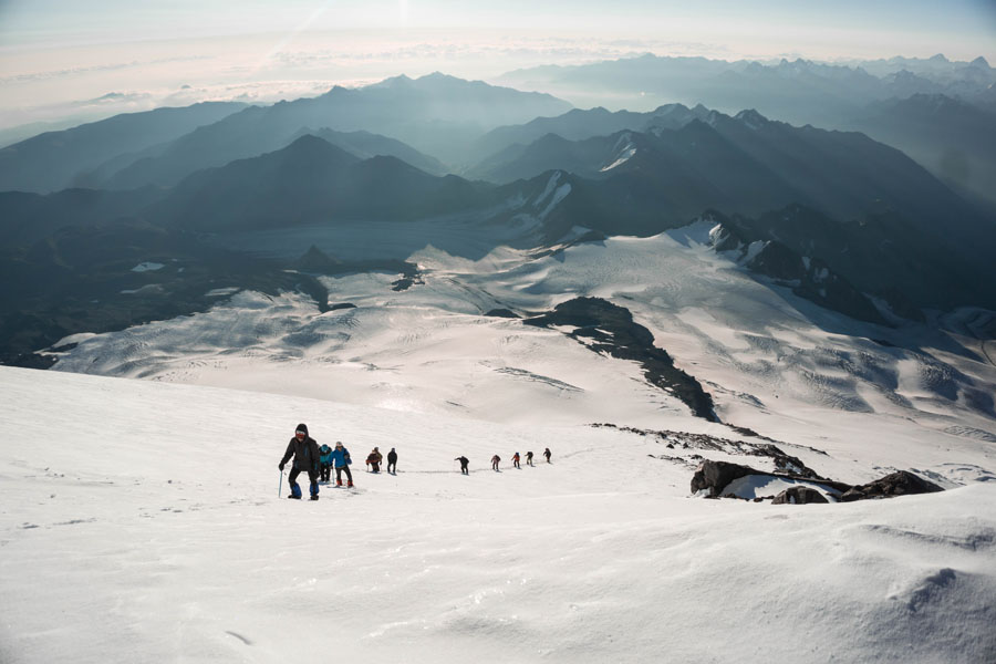 骄傲！山美股份欧洲员工勇攀欧洲第一峰-厄尔布鲁士峰