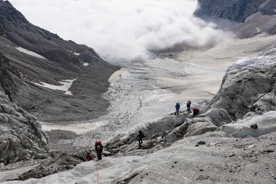 骄傲！山美股份欧洲员工勇攀欧洲第一峰-厄尔布鲁士峰