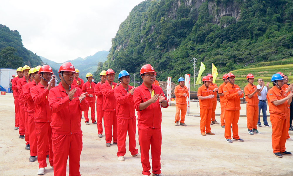 【制砂楼投产】上海山美股份精品制砂楼助力葛洲坝集团田西高速公路项目顺利进行