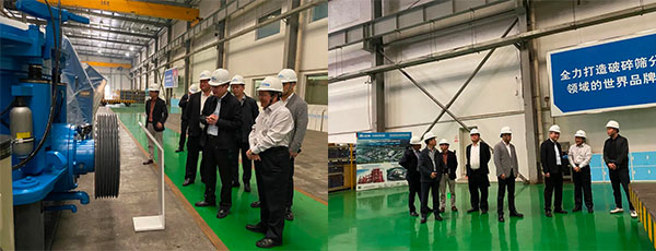 奉贤区人大常委会党组书记、主任张培荣一行莅临上海山美股份开展“优环境、稳经济”大走访大调研