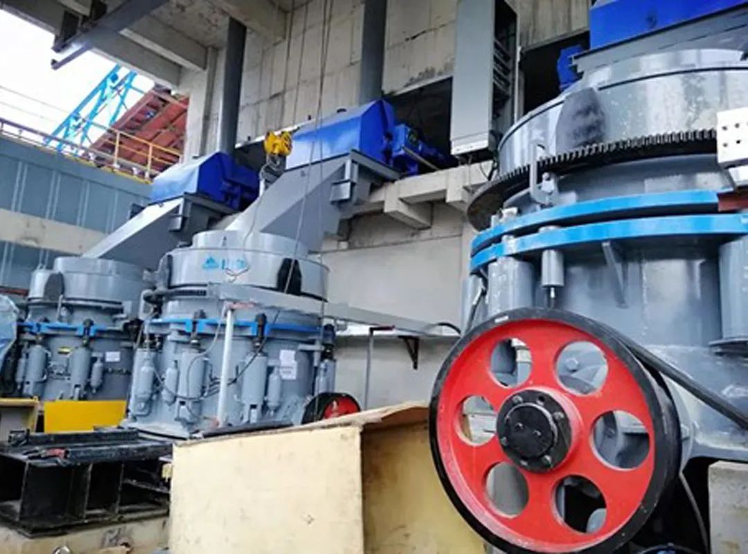 硬岩克星｜山美欧星系列E-SMS圆锥破碎机无惧硬岩挑战