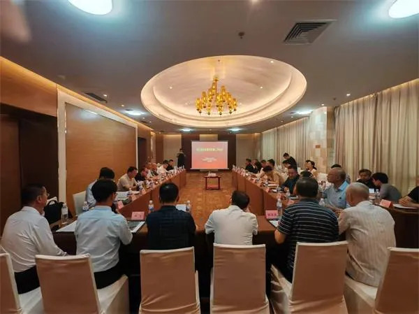 董事长杨安民参加中环协建筑垃圾管理与资源化工作委员会第三届主任委员会第二次会议